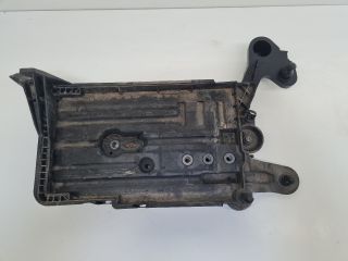 bontott VW GOLF VII Akkumulátor Tartó