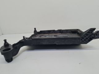 bontott VW GOLF VII Akkumulátor Tartó