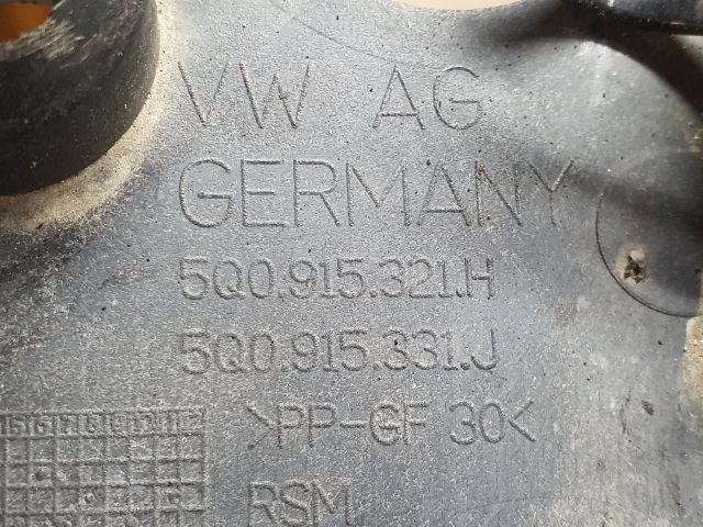 bontott VW GOLF VII Akkumulátor Tartó