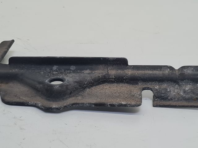 bontott VW GOLF VII Akkumulátor Tartó