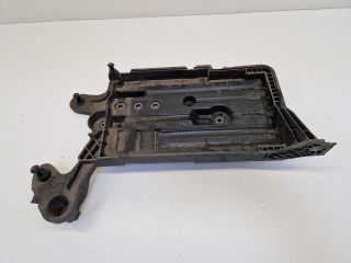 bontott VW GOLF VII Akkumulátor Tartó