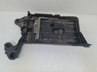 bontott VW GOLF VII Akkumulátor Tartó