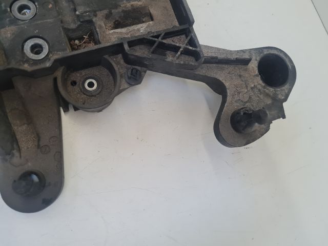 bontott VW GOLF VII Akkumulátor Tartó