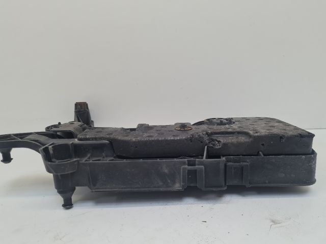 bontott VW GOLF VII Akkumulátor Tartó