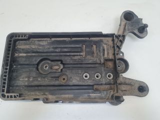 bontott VW GOLF VII Akkumulátor Tartó