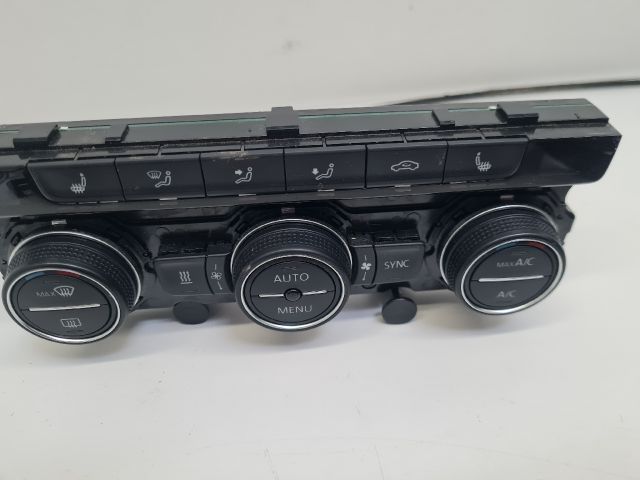 bontott VW GOLF VII Állófűtés (Részeivel)