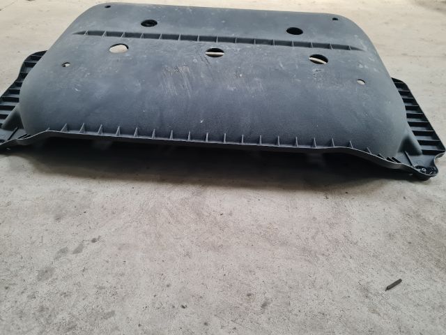 bontott VW GOLF VII Alsó Motorburkolat