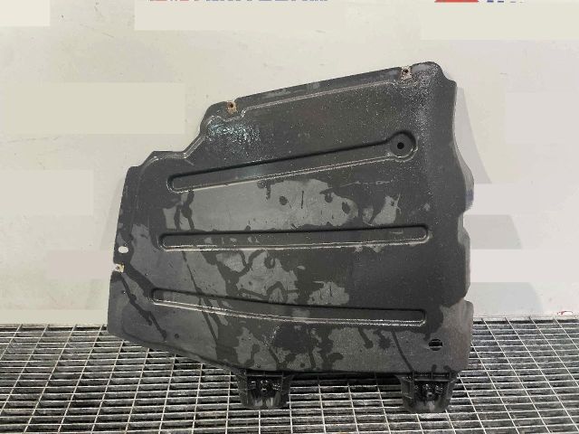 bontott VW GOLF VII Alsó Motorburkolat