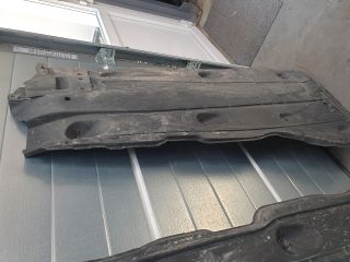 bontott VW GOLF VII Alsó Motorburkolat