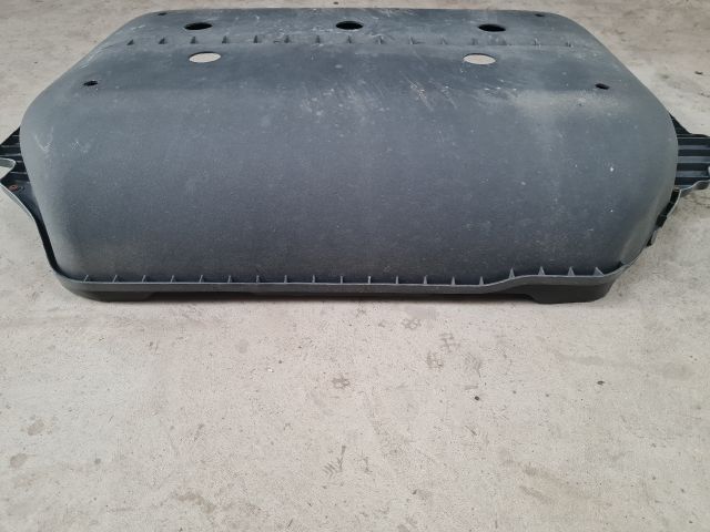 bontott VW GOLF VII Alsó Motorburkolat