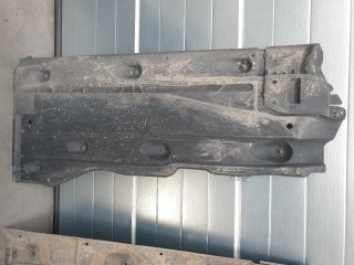 bontott VW GOLF VII Alsó Motorburkolat