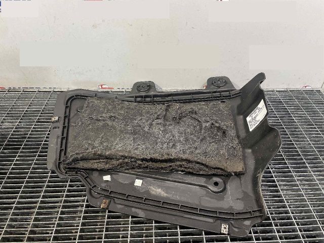 bontott VW GOLF VII Alsó Motorburkolat