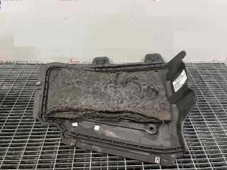 bontott VW GOLF VII Alsó Motorburkolat