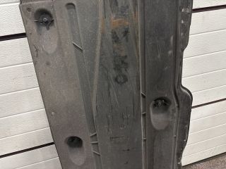 bontott VW GOLF VII Alsó Padlólemez Burkolat