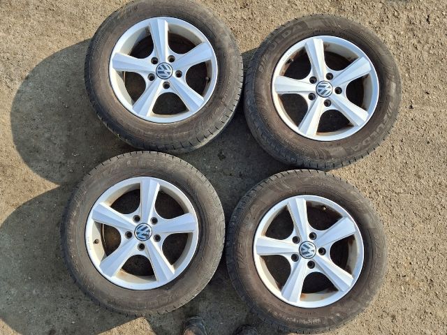 bontott VW GOLF VII Alufelni Gumival (1 db)
