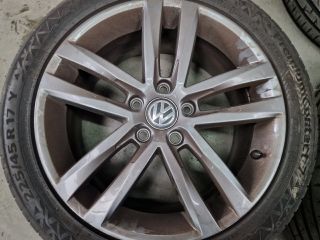bontott VW GOLF VII Alufelni Szett Gumival