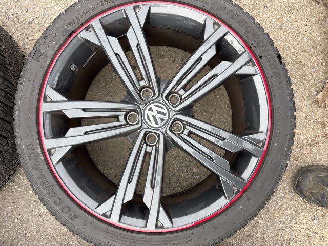 bontott VW GOLF VII Alufelni Szett Gumival