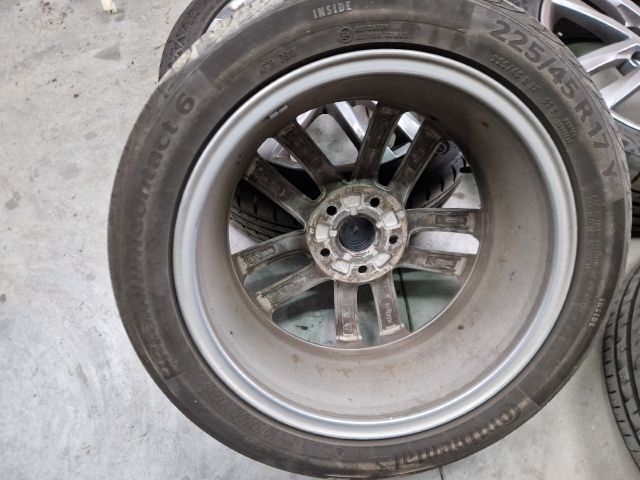 bontott VW GOLF VII Alufelni Szett Gumival