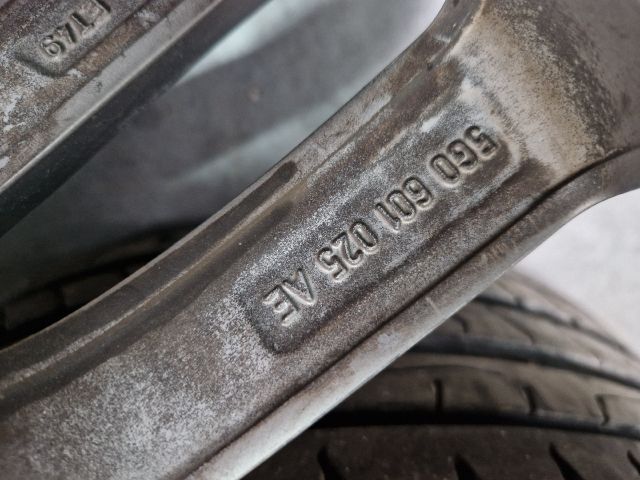 bontott VW GOLF VII Alufelni Szett Gumival