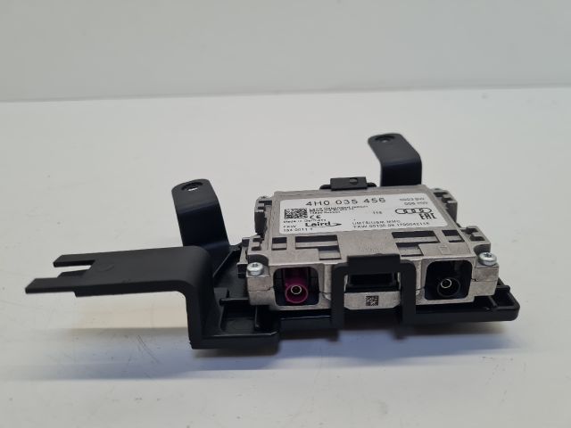 bontott VW GOLF VII Antenna Erősítő