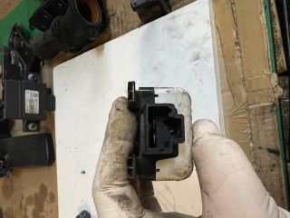 bontott VW GOLF VII Antenna Erősítő