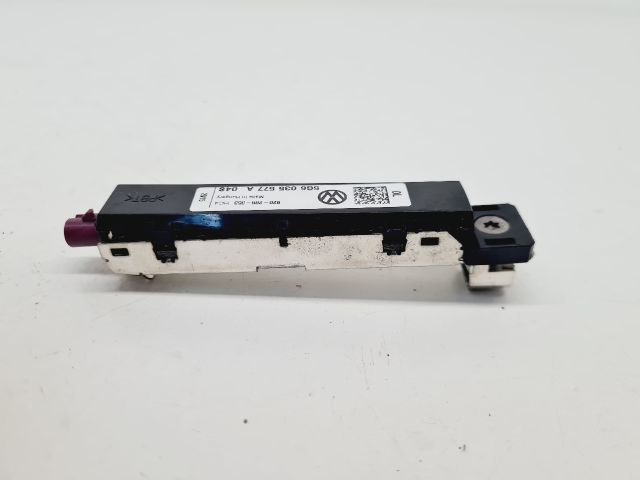bontott VW GOLF VII Antenna Erősítő