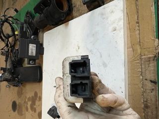 bontott VW GOLF VII Antenna Erősítő