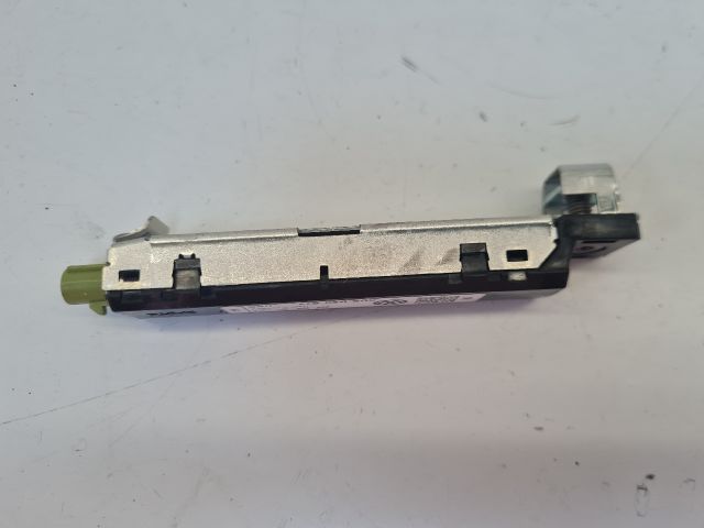 bontott VW GOLF VII Antenna Erősítő