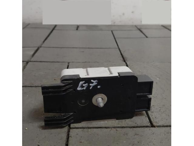 bontott VW GOLF VII Antenna Erősítő