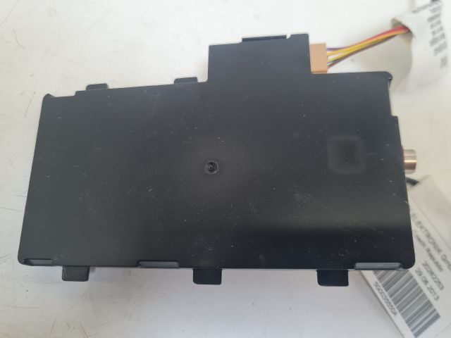 bontott VW GOLF VII Antenna Erősítő