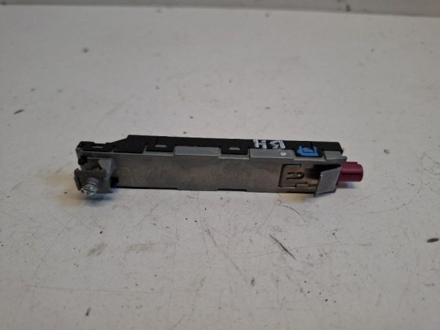 bontott VW GOLF VII Antenna Erősítő