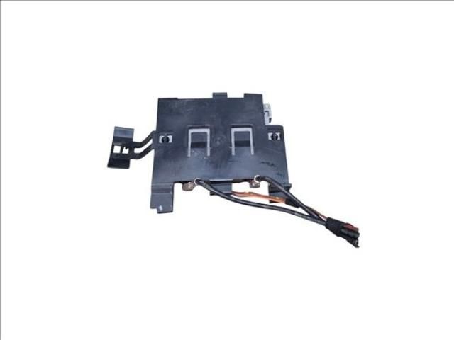 bontott VW GOLF VII Antenna Erősítő