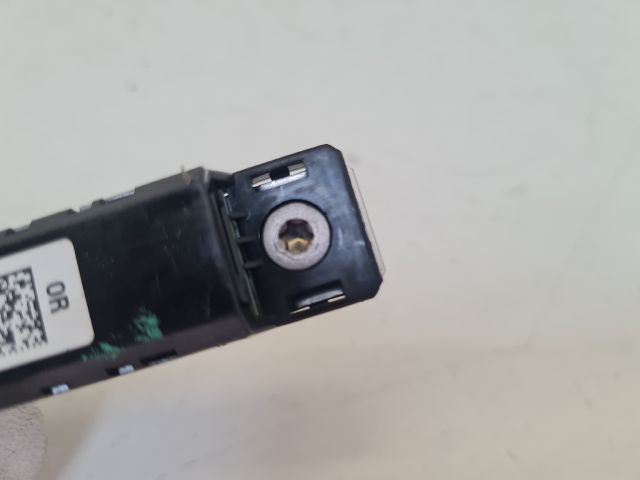 bontott VW GOLF VII Antenna Erősítő