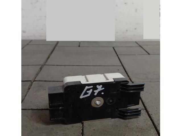 bontott VW GOLF VII Antenna Erősítő