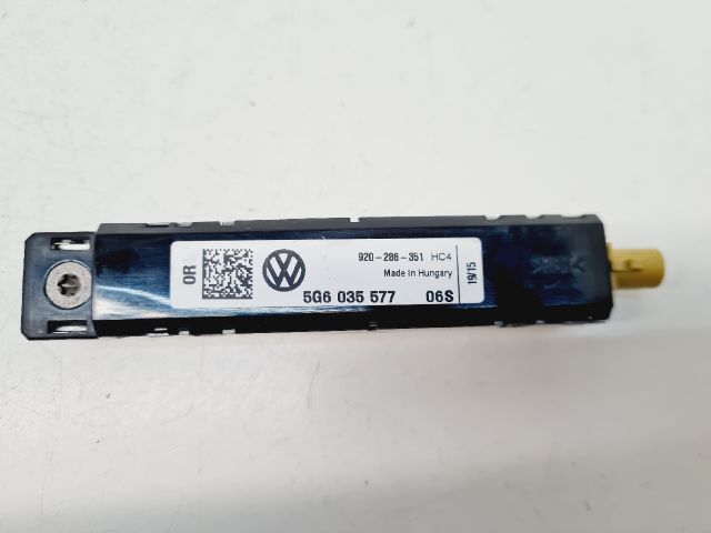 bontott VW GOLF VII Antenna Erősítő