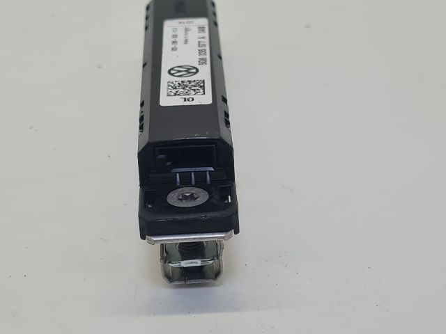 bontott VW GOLF VII Antenna Erősítő