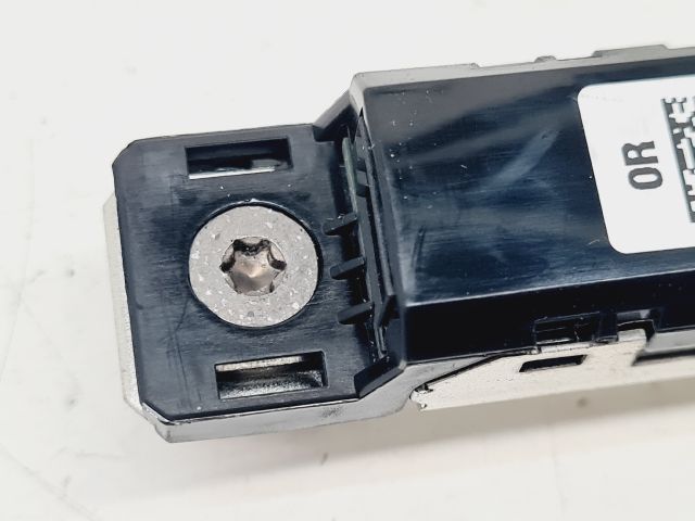 bontott VW GOLF VII Antenna Erősítő