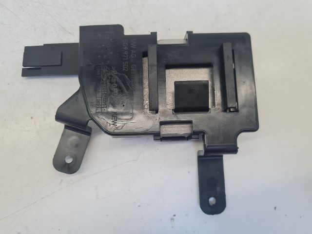 bontott VW GOLF VII Antenna Erősítő