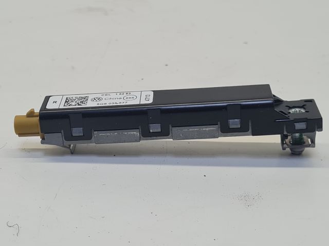 bontott VW GOLF VII Antenna Erősítő