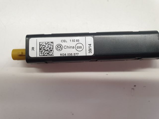 bontott VW GOLF VII Antenna Erősítő