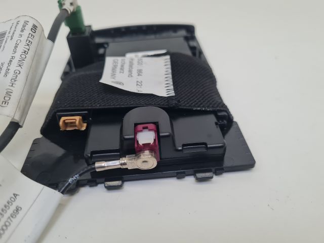 bontott VW GOLF VII Antenna Erősítő