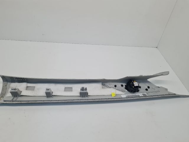 bontott VW GOLF VII Bal A Oszlop Hangszóró Burkolat