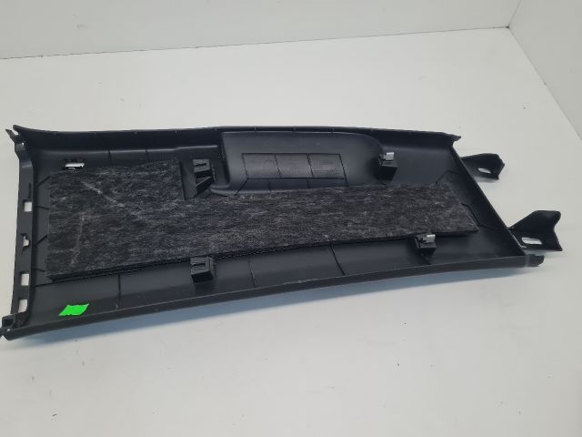 bontott VW GOLF VII Bal B Oszlop Burkolat