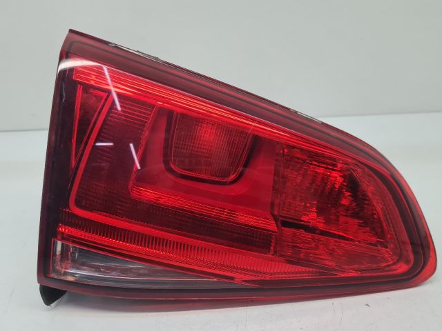 bontott VW GOLF VII Bal Belső Hátsó Lámpa