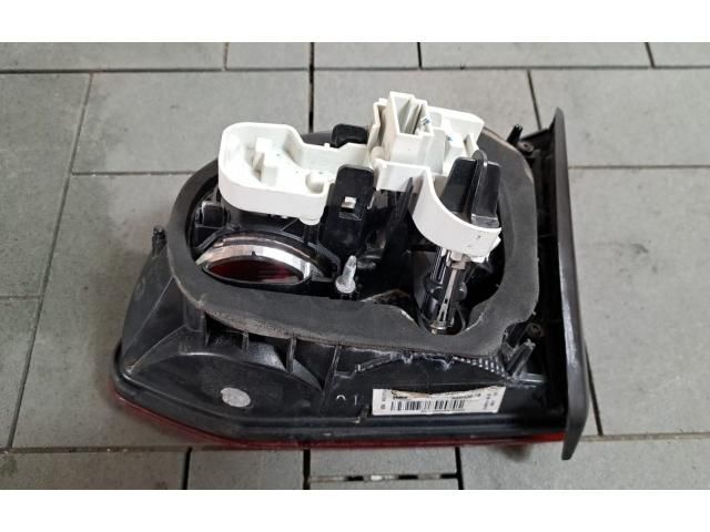 bontott VW GOLF VII Bal Belső Hátsó Lámpa