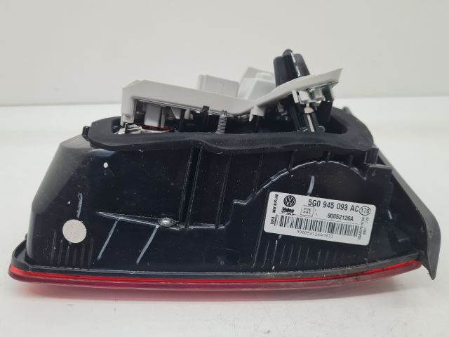 bontott VW GOLF VII Bal Belső Hátsó Lámpa