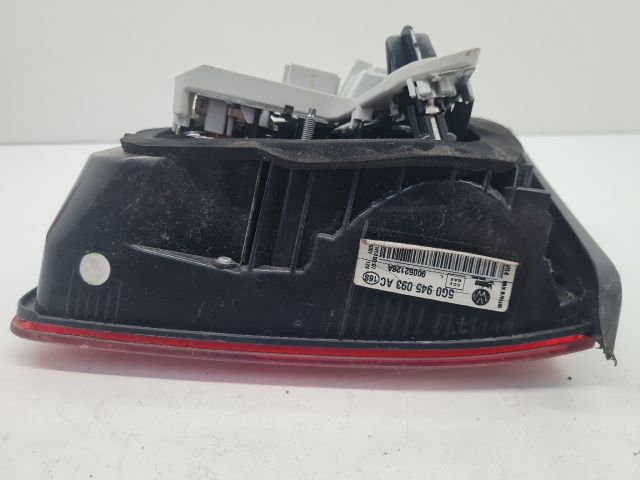 bontott VW GOLF VII Bal Belső Hátsó Lámpa