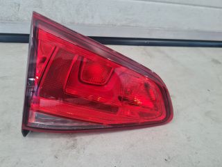 bontott VW GOLF VII Bal Belső Hátsó Lámpa