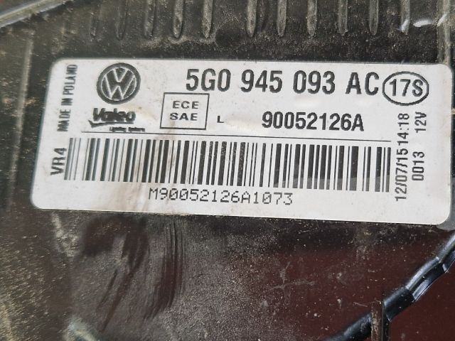 bontott VW GOLF VII Bal Belső Hátsó Lámpa