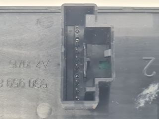 bontott VW GOLF VII Bal első Ablakemelő Kapcsoló